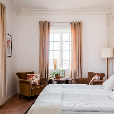 Wij Traedgardar Hotel Ockelbo Luaran gambar